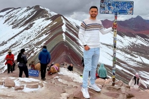 From Cusco: Rainbow Mountain Tour with late departure and lunch