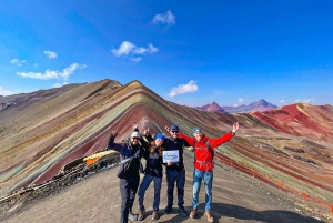 Desde Cusco: Día Completo Montaña Arco Iris + Valle Rojo | PRIVADO