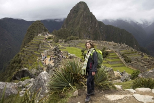 From Cusco: Travel to Machu Picchu with Vistadome train and private guide