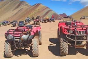Fra Cusco: ATV til Rainbow Mountain eller Red Valley med måltid