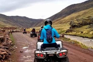 Fra Cusco: ATV til Rainbow Mountain eller Red Valley med måltid
