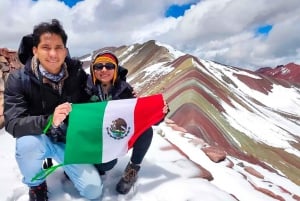 Fra Cusco: ATV til Rainbow Mountain eller Red Valley med måltid