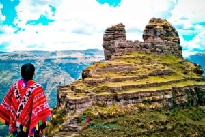 From Cusco: Waqrapukara Full-Day Tour with Breakfast