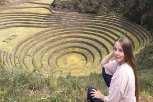 クスコ発：聖なる谷、ウツボ棚田、岩塩坑