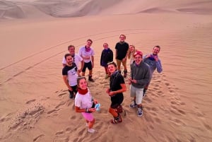 Huacachina: Sandboarding/Sandskiing-upplevelse vid solnedgången på galna buggy