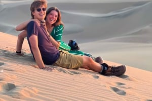 Huacachina: Sandboarding/Sandskiing-upplevelse vid solnedgången på galna buggy
