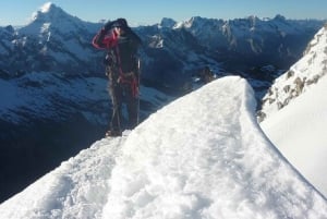 Fra Huaraz: Nevado Vallunaraju 2-dagers guidet tur med delt transport