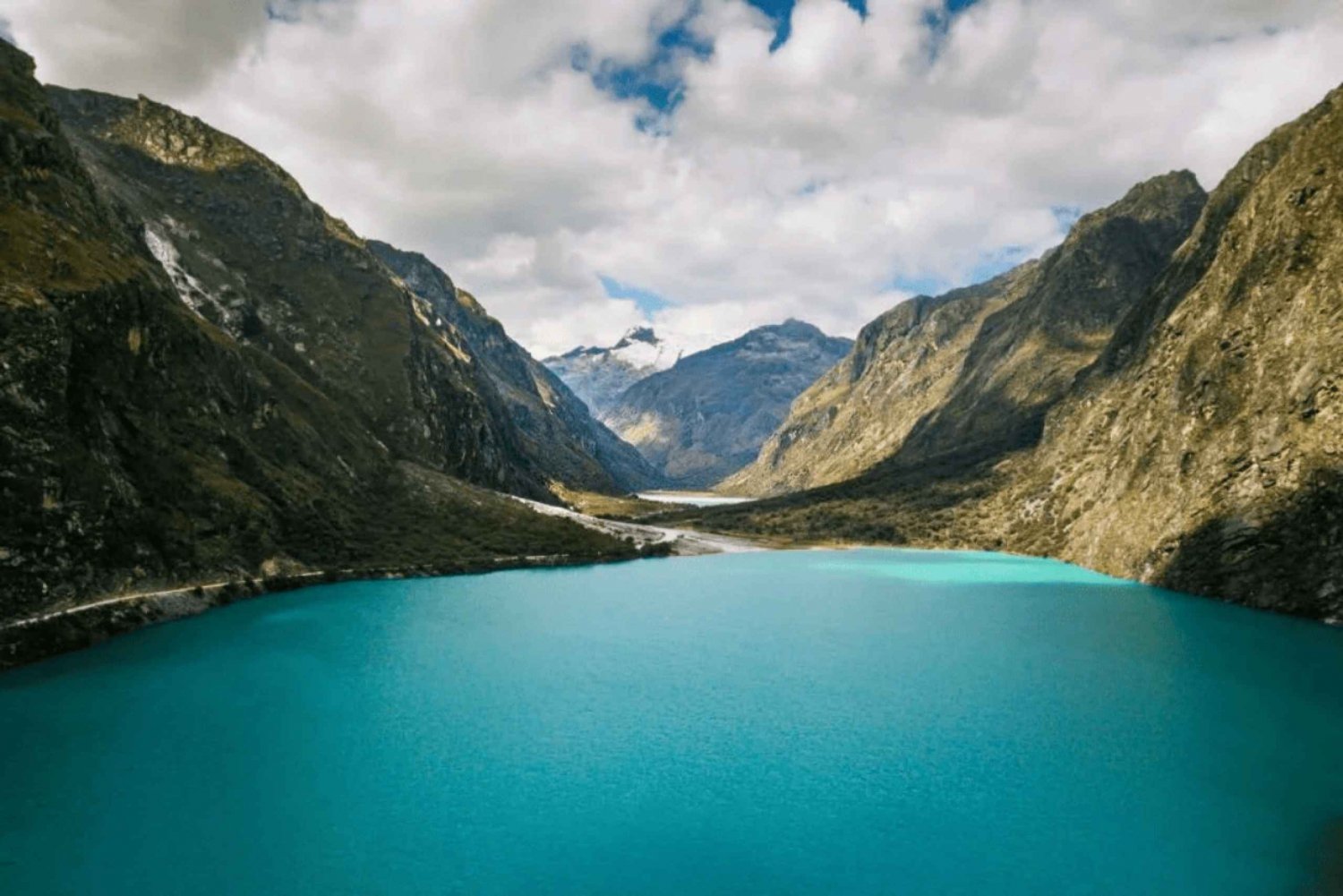 From Huaraz: Tour to Llanganuco Lakes (Chinancocha Lake)