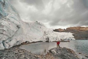 Fra Huaraz: Tur til Pastoruri-gletscheren og Puya Raimondi