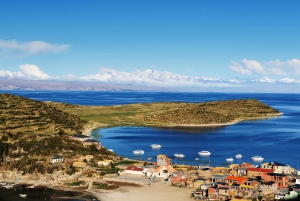 From La Paz: 2-Day Tour to Lake Titicaca