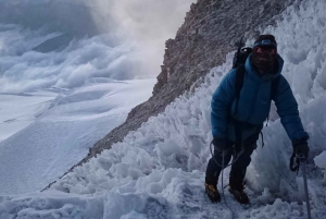 From La Paz: Huayna Potosí 2-Day Climbing Trip