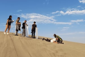 Från Lima: Ballestasöarna, vingårdar och Huacachina-oasen med buggy (2 dagar)