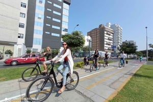 Lima: Sykkeltur på La Costa Verde og Jesus-statuen i Chorrillos