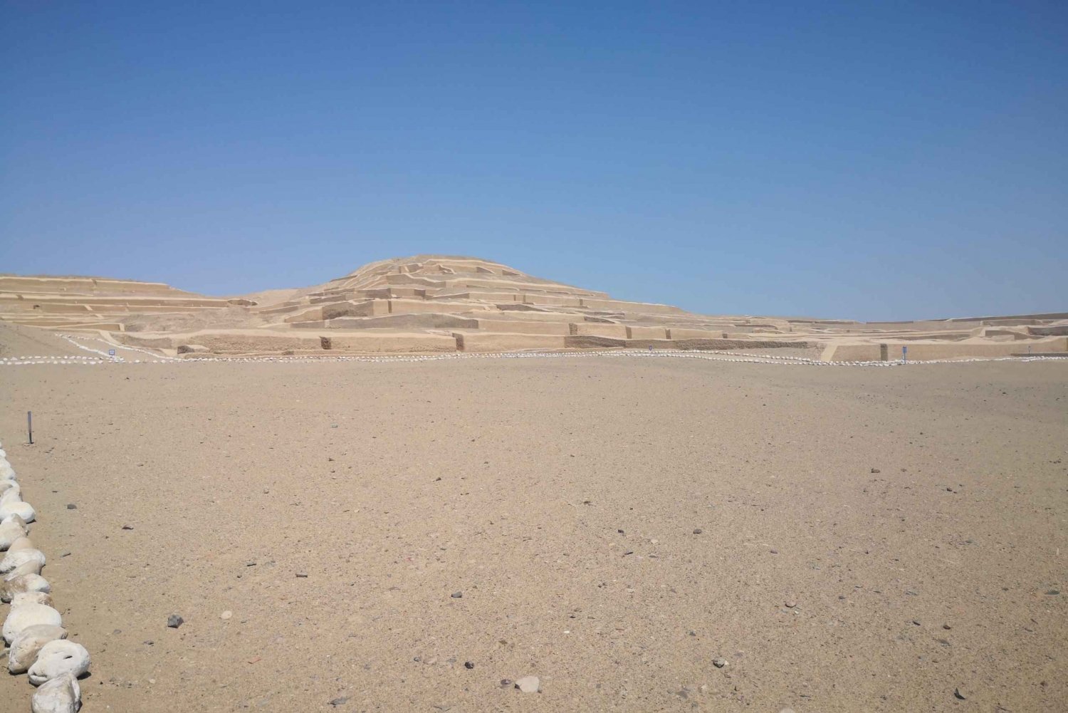 Fra Nazca: Tur til Cahuachi-pyramidene