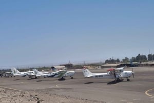 Fra Oasis Huacachina: Flyvning over Nazca-linjerne - Bus til Lima