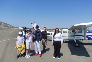 Fra Oasis Huacachina: Flyvning over Nazca-linjerne - Bus til Lima