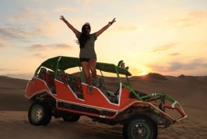 Vanuit Paracas: Mini Buggy Tour & Sandboarden bij Oasis