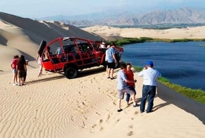 Depuis Paracas : Mini Buggy Tour et Sandboarding à l'Oasis