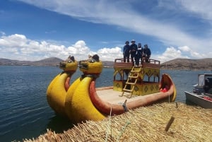 Depuis Puno : 3 heures d'excursion dans les îles flottantes d'Uros