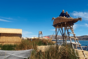 Punosta: 3-tuntinen Urosin kelluvien saarten retki