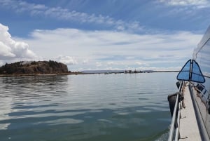 Punosta: 3-tuntinen Urosin kelluvien saarten retki