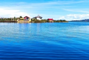 Punosta: 3-tuntinen Urosin kelluvien saarten retki