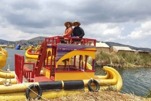 Punosta: 3-tuntinen Urosin kelluvien saarten retki