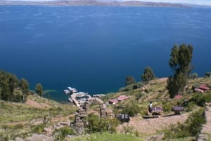 Da Puno: Tour di un giorno intero di Uros Taquile Sillustani