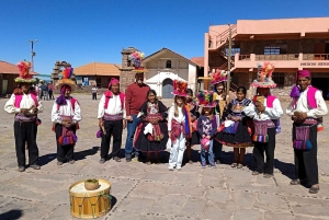 Da Puno: Tour di un giorno intero di Uros Taquile Sillustani