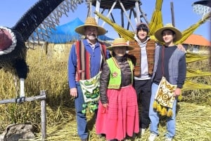 Da Puno: Tour di un giorno intero di Uros Taquile Sillustani