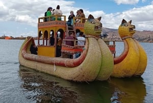 Da Puno: Tour di un giorno intero di Uros Taquile Sillustani
