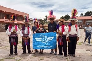 Da Puno: Tour di un giorno intero di Uros Taquile Sillustani