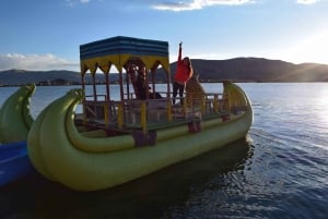 Da Puno: Tour di un giorno intero di Uros Taquile Sillustani