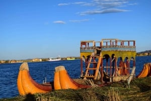 Da Puno: Tour di un giorno intero di Uros Taquile Sillustani