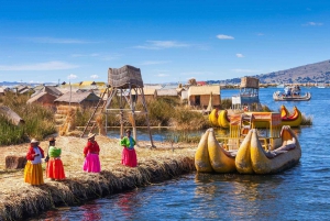 Fra Puno: Heldagstur til Uros og Taquile-øyene med lunsj