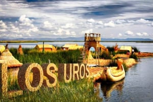 Från Puno: Uros och Taquile-öarna med lunch och ingång