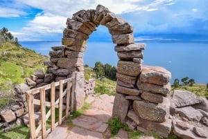 Puno : visite à la journée du lac Titicaca, des Uros et de Taquile