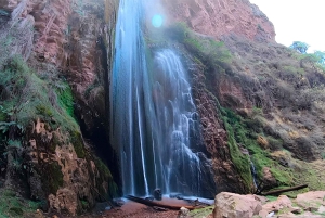 Vanuit Urubamba: quadtour naar de Perolniyoc-waterval