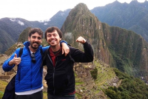 Opastettu kierros Machu Picchulle Aguas Calientesista käsin