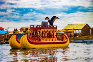 Puno: Half-day excursion to the floating island of Uros + Virtual Reality