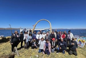 Puno: Half-day excursion to the floating island of Uros + Virtual Reality