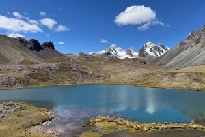 Randonnée à Ausangate : lacs glaciaires et vues sur les Andes - Visite privative