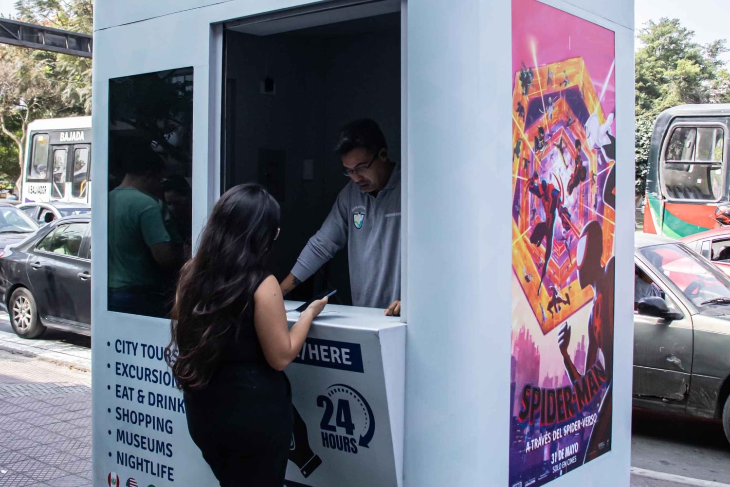 Hop on - Hop Bus in Miraflores