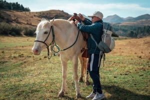 Cabalgata y Caminata Inka en Cusco con Ceremonia a la Madre Tierra
