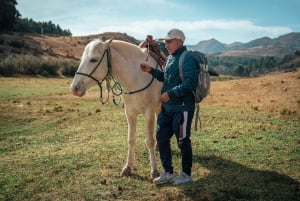 Cabalgata y Caminata Inka en Cusco con Ceremonia a la Madre Tierra