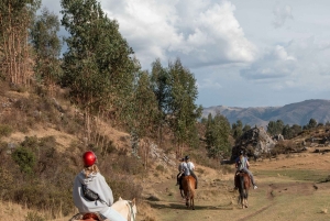 Cabalgata y Caminata Inka en Cusco con Ceremonia a la Madre Tierra