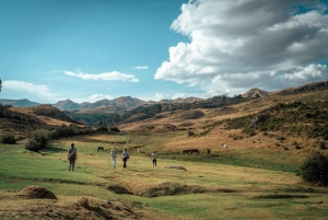 Cabalgata y Caminata Inka en Cusco con Ceremonia a la Madre Tierra