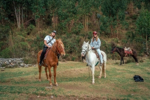 Cabalgata y Caminata Inka en Cusco con Ceremonia a la Madre Tierra