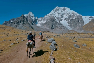 Paardrijden in Ausangate 7 Lakes Full Day - Privé