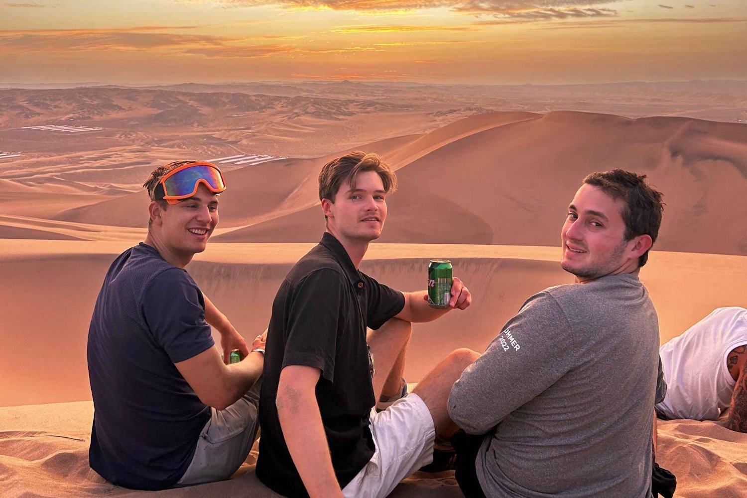 Tour de Buggy en el Desierto de Huacachina, Atardecer y Sandboarding